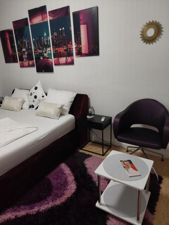 Nb Royal Apartment Wina Bagian luar foto