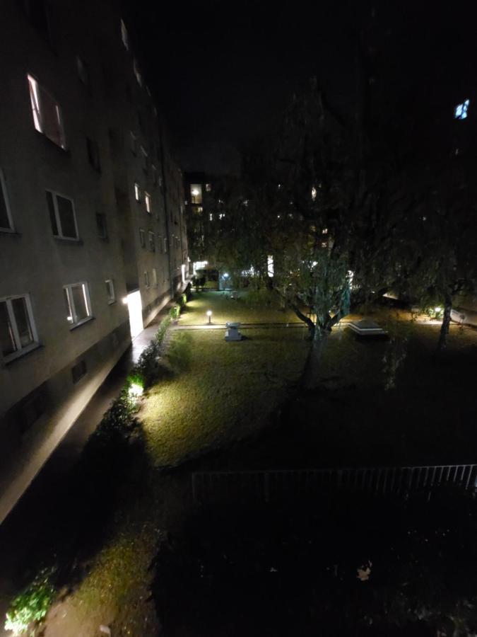 Nb Royal Apartment Wina Bagian luar foto