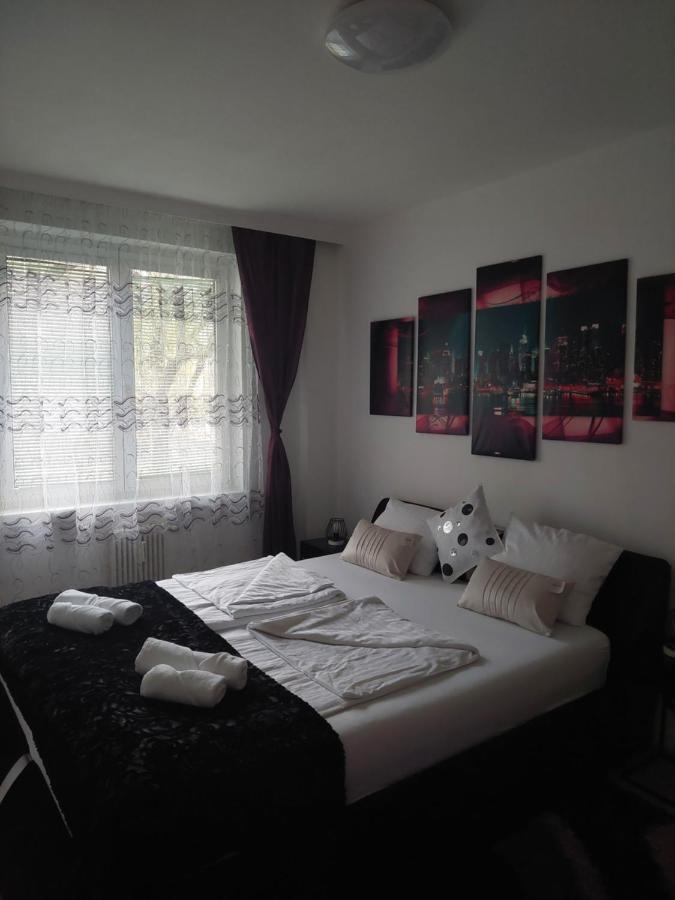 Nb Royal Apartment Wina Bagian luar foto